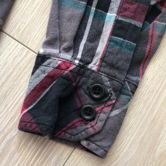 UNIONBAY Flannel Shirt - Picture 3 of 8